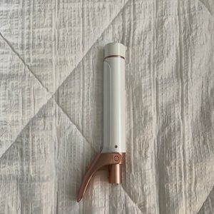 T3 1.25 in barrel curling iron attachment